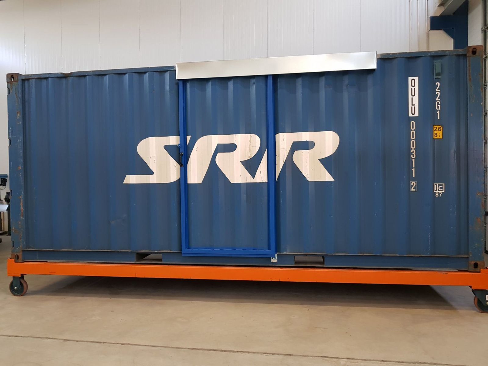 20ft Hi Cube Container (9′ 6″ high) suitable for IBC storage Sliding Door - Image 3